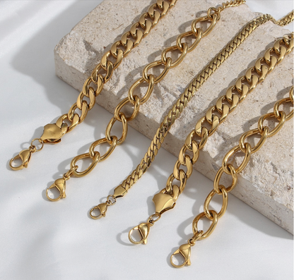 Eleonor Chain Necklace