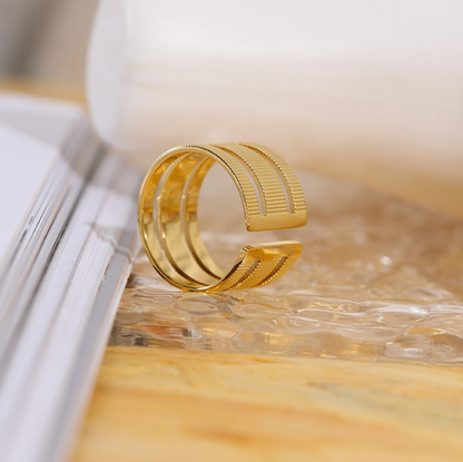 Mae Adjustable Ring